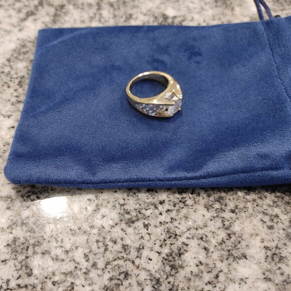 Swarovski Crystal Ring, Gold Plated, Swan Signed, Size 9 - Picture 9 of 16